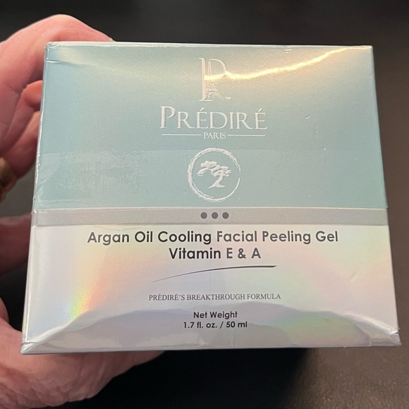 3 Piece Prédiré Argan Oil Facial Peeling Gel Set - MSRP 360.00 - Picture 2 of 3